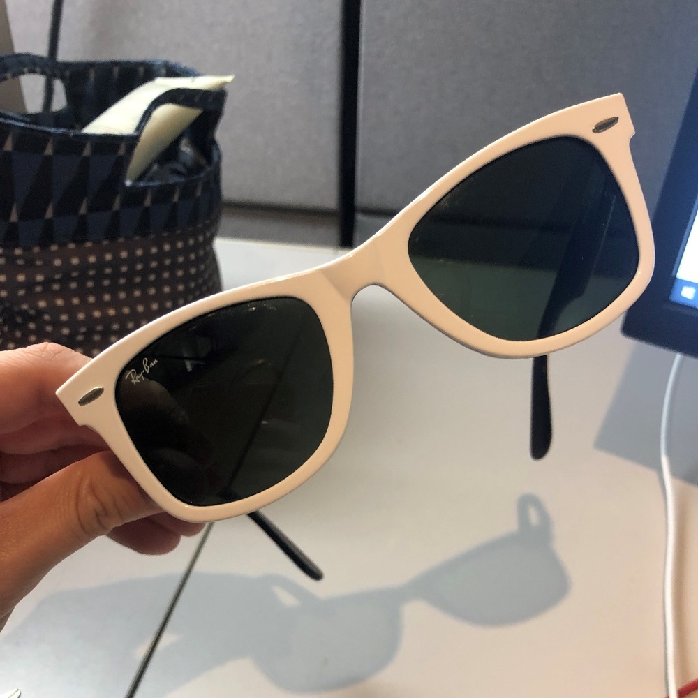 White Ray Bands & Case